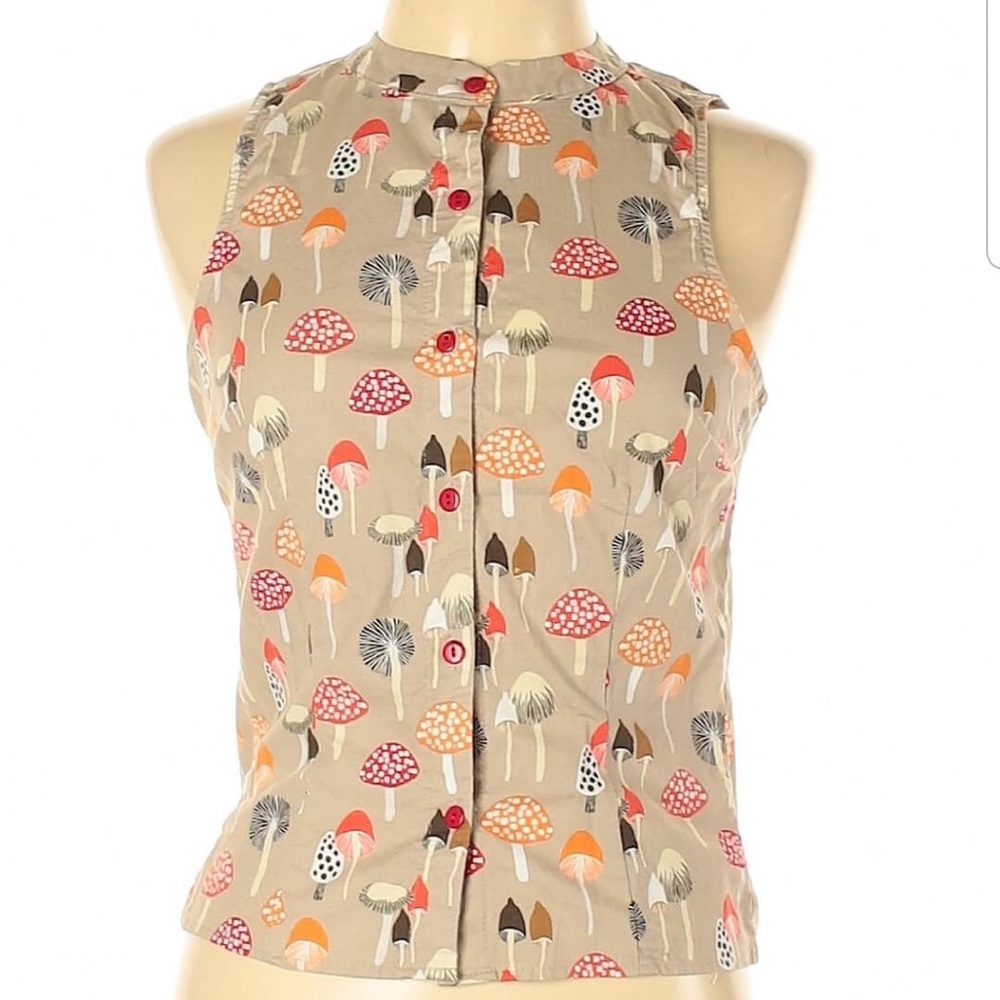 Retrolicious Mushroom Print Button Down Top